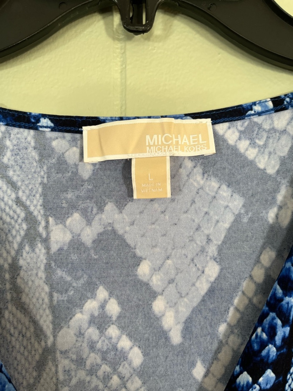 MICHAEL Michael Kors Blue Snake-Print Wrap-Style Midi Dress NWOT - Picture 4 of 6